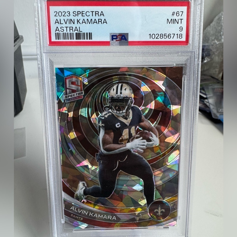 🔥 2023 Alvin Kamara Panini Spectra Astral /40 PSA 9. New Orlean Saints